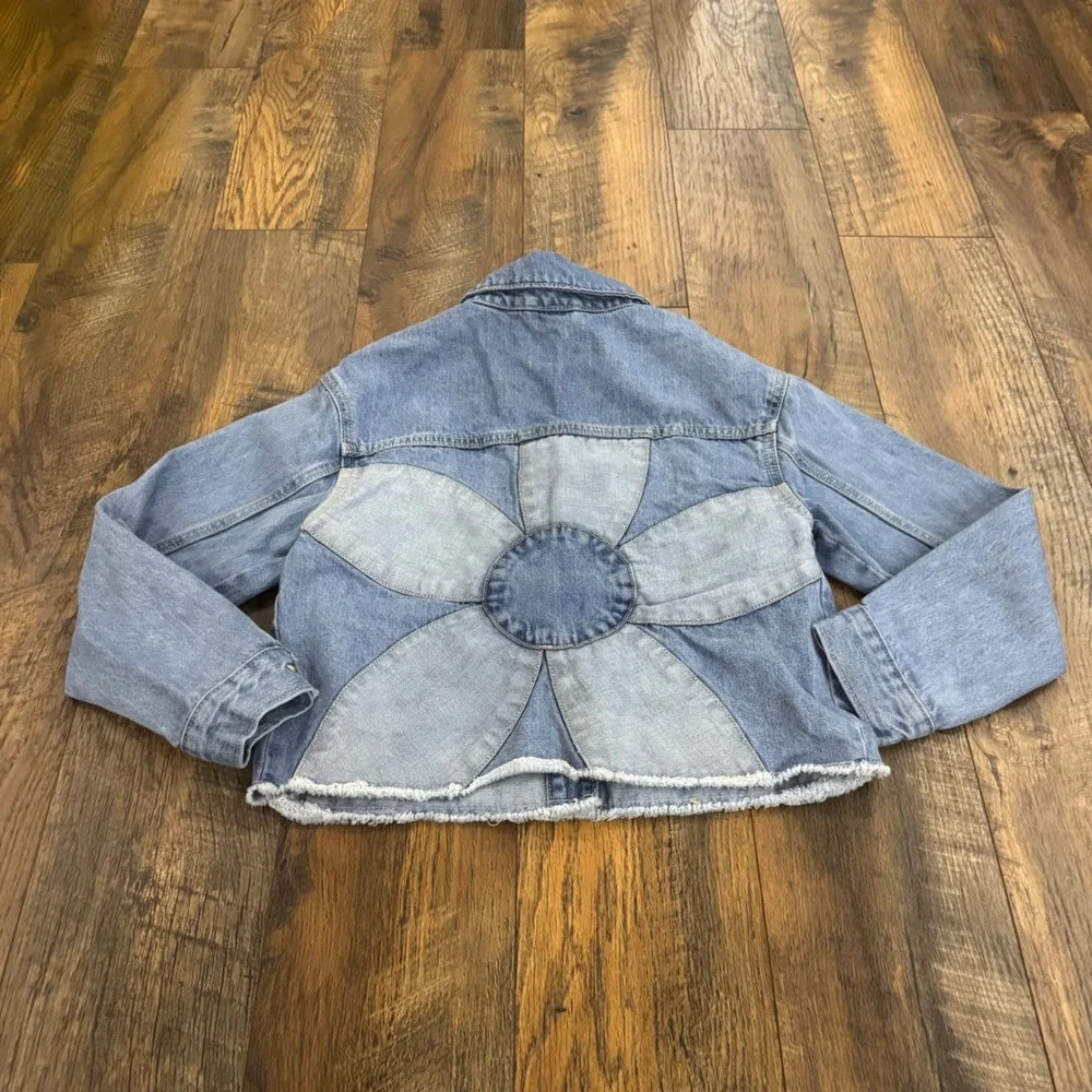 Old Navy Girls Light Wash Patchwork Flower Denim Jacket Size L 10-12 Frayed Hem